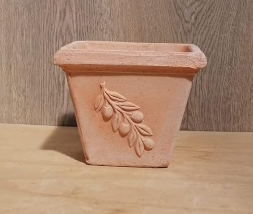 Blumentopf mit Olivenranke echt Terrakotta 18 cm quadr. , Blumenkübel für Garten und Wohnung Terracotta Mediterran von terracotta-toepfe-de