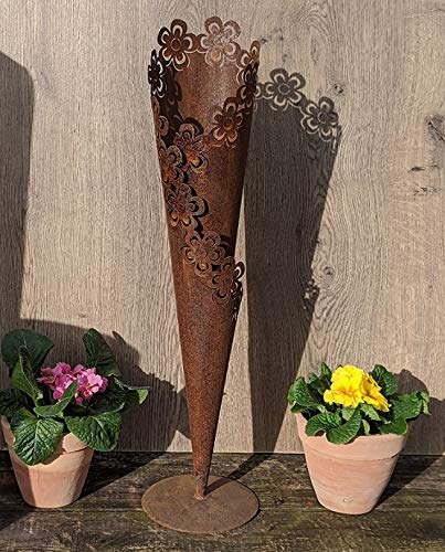 terracotta-toepfe-de Rost Spitztüte Pflanztüte ca. 61 cm auf Platte aus Metall in Edelrost Optik, Pflanzgefäß Blumentopf Rost Deko für Haus und Garten Blumentüte von terracotta-toepfe-de