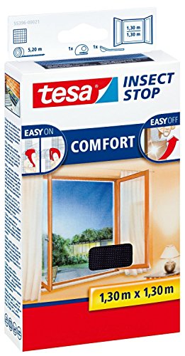 tesa Insect Stop COMFORT Fliegengitter für Fenster / Insektenschutz mit selbstklebendem Klettband in Anthrazit / 130 cm x 130 cm (4er Pack) von tesa