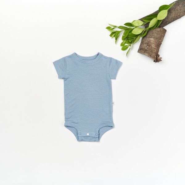 tetoi-vienna TENCEL kurzarm Baby Body "Waldbad" - NEWBORN von tetoi-vienna