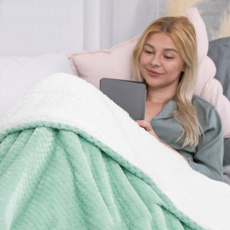 Wohndecke Kuscheldecke zarte Steppung Lammfelloptik, texpot von texpot