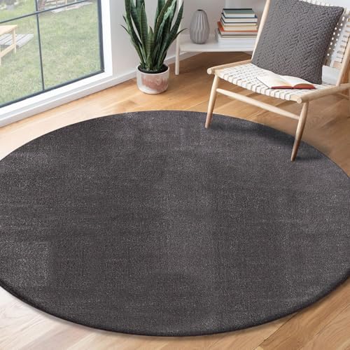 the carpet Relax Moderner Flauschiger Kurzflor Teppich, Anti-Rutsch Unterseite, Waschbar bis 30 Grad, Super Soft, Felloptik, Anthrazit, 160 cm Rund the carpet Relax Moderner Flauschiger Kurzflor Teppich, Anti-Rutsch Unterseite, Waschbar bis 30 Grad, Super Soft, Felloptik, Anthrazit, 160 cm Rund von the carpet
