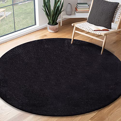 the carpet Relax Moderner Flauschiger Kurzflor Teppich, Anti-Rutsch Unterseite, Waschbar bis 30 Grad, Super Soft, Felloptik, Schwarz, 120 x 120 cm Rund von the carpet