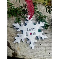 Ornament Für Haustier - Personalisierte Hundeverzierung Weihnachtsverzierung Personalisiert Handgestempelte Schneeflockenverzierung Personalisierte von theCopperPoppy