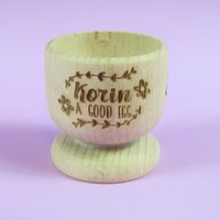 Gute Namen Holzei Eierbecher | Personalisierte Ei-Halter Gravierte Ostergeschenk von theTbird