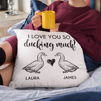 Liebe Dich So Enten Viel Kissen Verlobungsgeschenk Personalisierte Geschenk Valentines Entengeschenk Liebesgeschenk Punny Autokorrekt Liebe Dich So Enten Viel Kissen Verlobungsgeschenk Personalisierte Geschenk Valentines Entengeschenk Liebesgeschenk Punny Autokorrekt von theTbird
