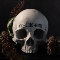 Memento Mori Totenkopf Ornament | Gothic Wohnkultur Tod Dekor Dunkel Halloween Ornamente Design Von The Blackened Teeth von theblackenedteeth
