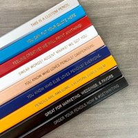 Custom Carpenter Pencil Set - 6 Gravierte Zimmermannsbleistifte Mit Ihrer Gravur Für Die Holzbearbeitung Custom Carpenter Pencil Set - 6 Gravierte Zimmermannsbleistifte Mit Ihrer Gravur Für Die Holzbearbeitung von thecarboncrusader