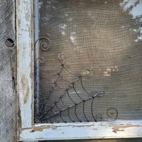 Gedrehtes 12-Zoll-stacheldraht-Ecken-Spinnennetz Für Halloween von thedustyraven