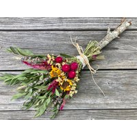 Kleiner Blumenbesen, 40 cm, Hexenbesen, Herbstdeko, Für Einweihungsparty, Hochzeitsfeier, Altar, Dekoration Kleiner Blumenbesen, 40 cm, Hexenbesen, Herbstdeko, Für Einweihungsparty, Hochzeitsfeier, Altar, Dekoration von thegarlicpeopleshop