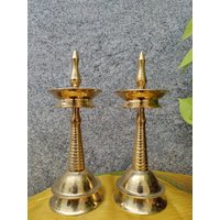 10 Zoll Messing Kerala Nilavilakku | Messing Lampe, Vilakku, Diya, 2Er Set von thekayalcrafts