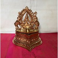 Panchlogam Gaja Lakshmi Lampe | Kupferlampe, Panchaloha Diya, Pooja Kupfer Vilakku, Handarbeit, Tempeldekoration von thekayalcrafts