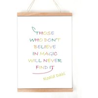 Roald Dahl Kinderzimmer Zitat Kunstdruck Spielzimmer Wer Glaube Nicht An Magic Will Never Find It Bunt Buntstift Wandkunst Ungerahmt von theletterden