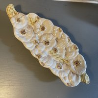 Hübsche Weiße Blumenkeramik Vintage Schmuckschale Made in Italy von thelittleblackbarn
