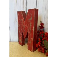 Buchstabe M in Feuerwehrauto-Rot - 20 cm ~ Stabile Pappmaché Initialbuchstabe Farbe Frei Wählbar Auch Zahlen Bauernhaus Cottage von thelittlebluehouse