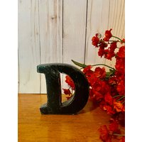 Vintage Inspirierter Metall Buchstabe D in Weichem Schwarz - 10 cm Großer Zur Wandbefestigung Vintage Inspirierter Metall Buchstabe D in Weichem Schwarz - 10 cm Großer Zur Wandbefestigung von thelittlebluehouse