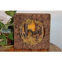 1970Er Jahre Vintage Miniature Owl Waldszene Mit Senfsackleinen von thelivingroomvintage