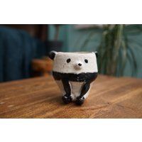 Handgefertigte Panda-Teetasse Aus Keramik, Bärenbecher, Keramikbecher, Handgemachte Keramiktasse, Niedliche Keramik von thepaperzookeeper