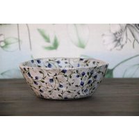 Schale Flower, Essgeschirr, Handgetöpferte Steinzeugkeramik Im Vintage/Shabbystil, Für Beilagen, Salat, Nachtisch Oder Deko Schale Flower, Essgeschirr, Handgetöpferte Steinzeugkeramik Im Vintage/Shabbystil, Für Beilagen, Salat, Nachtisch Oder Deko von therootfolks