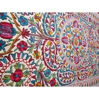 Großer Boho Wollteppich - Mandala Filz Teppich | Handbestickter Kashmiri Namda- Boho Schlafzimmer Teppich Orientalisch Hippie Chic von theshantihome