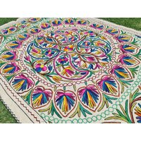 Großer Boho Wollteppich - Mandala Filz Teppich | Handbestickter Kashmiri Namda- Boho Schlafzimmerteppich Hippie Bunt von theshantihome