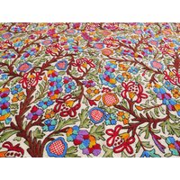 Großer Boho Wollteppich - "Tree Of Life" Filz Teppich | Handbestickter Kashmiri Namda- Boho Schlafzimmerteppich Blumenmuster Filzteppich von theshantihome