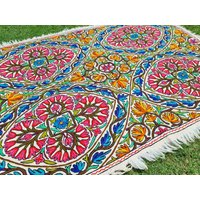 Großer Handbestickter Wollteppich - Farben Froher Filz Teppich | Handgefilzter Kashmiri Namda Boho Schlafzimmerteppich Hippie Style Großer Handbestickter Wollteppich - Farben Froher Filz Teppich | Handgefilzter Kashmiri Namda Boho Schlafzimmerteppich Hippie Style von theshantihome