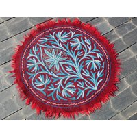 Kleiner Runder Wollteppich - Filz Teppich Handbestickt Aus Kashmir Namda Meditations Matte Yoga Geschenk Bodensitzecke von theshantihome