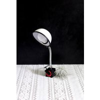 Kleine Weiße Metalllampe - Magnetleuchte Schreibtischleuchte Büroleuchte Lampe Weißes Licht 1980Er Jahre Retrolampe Bürolampe Geschenk von theturtleroad