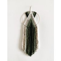 Beige Und Weißer Wollring - Wandbehang/Makramee Modernes Boho Dekor Deko von thetwistedthreadco