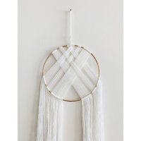 Hoop White Yarn Wandbehang/Makramee von thetwistedthreadco