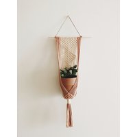 Makramee Rosa Blumenampel von thetwistedthreadco