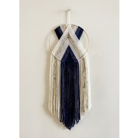 Marineblau Und Beige Wandbehang/Makramee Kinderzimmer Wohnheim Dekor Modernes Boho von thetwistedthreadco