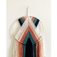 Rosa, Blau, Und Weißes Garn Wandbehang/Makramee Kinderzimmer Dekor Modernes Boho von thetwistedthreadco