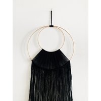 Schwarzes Garn Wandbehang/Makramee Hoop von thetwistedthreadco