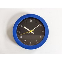 Seltene Vintage 1980Er Jahre Junghans Quartz Wanduhr Pop Art Kornblumenblau Deutschland | Küchendeko Sottsass Mid Century Modern 90Er Y2K Miami Vice von thevintagershop