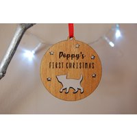 Katze Weihnachtliche Christbaumkugel, Weihnachtsgeschenk Für Katzenliebhaber, Kätzchen 1. Weihnachten, Holzbaumschmuck, Personalisierte von threepeakscompany