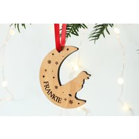 Personalisierte Hundeweihnachtskugel, Hundeweihnachtsdekoration, Haustierliebhaber-Weihnachtsgeschenk, Hunde Erstes Weihnachten, Hölzerne von threepeakscompany