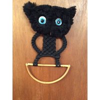Vintage 1970Er Jahre Makramee Schwarze Eule Wand Hängen Bambus Handtuch Halter Mit Großen Blauen Augen von thriftyvalue