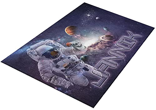 timalo® Planeten Kinderzimmer Teppich mit Namen | Personalisierbarer Kinderteppich Dekoration individuelle Kinder Fußmatte drucken Lassen | carpet-kind-a-140x90-7-Universum von timalo