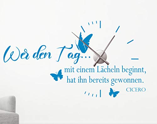 timalo® Wandtattoo mit Uhrwerk Spruch Wer den Tag mit einem Lächeln beginnt, Wanduhr fürs Wohnzimmer DIY Uhr – 60 Farben | 76063-Anthrazit-M-80x44-Uhr-schwarz von timalo