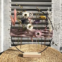 Trockenblumenkranz Tischdeko Stehkranz Geschenkidee Mit Trockenblumen Standring Holzfuß Flowerloop Fensterdeko Boho Fensterbank Deko von tinaslaedleDE
