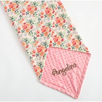 Baby Mädchen Decke Floral Babydecke Personalisiert Bestickt Name Minky Benutzerdefinierte Monogrammed von tinyhandBabyblanket