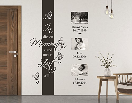 tjapalo® S-pkm70 Wandtatto mit Fotorahmen Banner Wohnzimmer Wandtattoo in diesen Momenten stand die Zeit still in these Moments mit Namen und Datum maximal 4 Wunschnamen Wandbanner (Höhe120 cm) von tjapalo