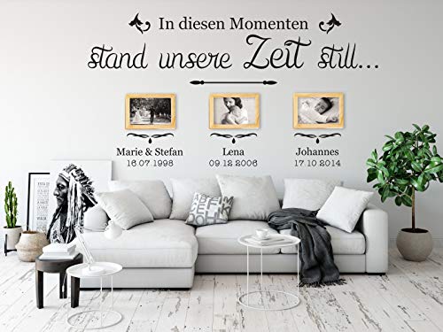 tjapalo® a34 Wandtattoo Momente Wandsticker Wandaufkleber Wohnzimmer In diesen Momenten stand unsere Zeit still mit 3 Wunschdaten, Größe: B130xH53cm, Farbe: dunkelblau von tjapalo