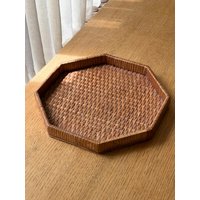 Vintage Großes Rattan Bambus Tablett, Geschirr Dekor, Barware Geschenkideen von toandfrogoods