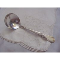 Happiness Schöpfkelle - Antike Soßen-Sahne-Soßenkelle Silberplatte 1940 Muster 15 cm von totalvintage