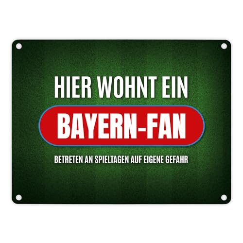 Hier wohnt ein Bayern-Fan Metallschild mit Rasen Motiv Fußball Bayern Tor Verein von trendaffe