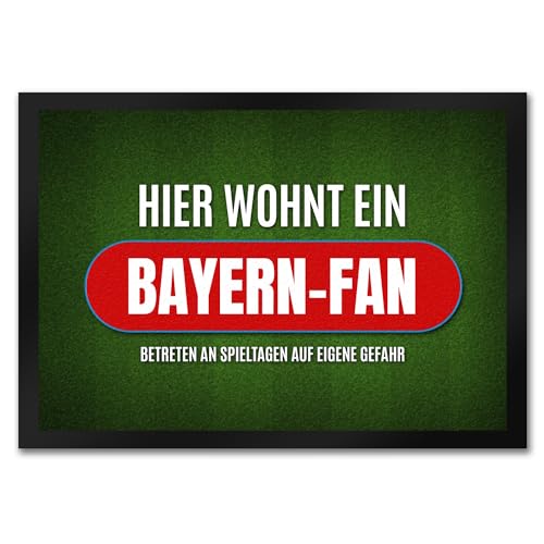 trendaffe - Hier wohnt EIN Bayern-Fan Fußmatte mit Rasen Motiv Fußball Bayern Tor Verein von trendaffe