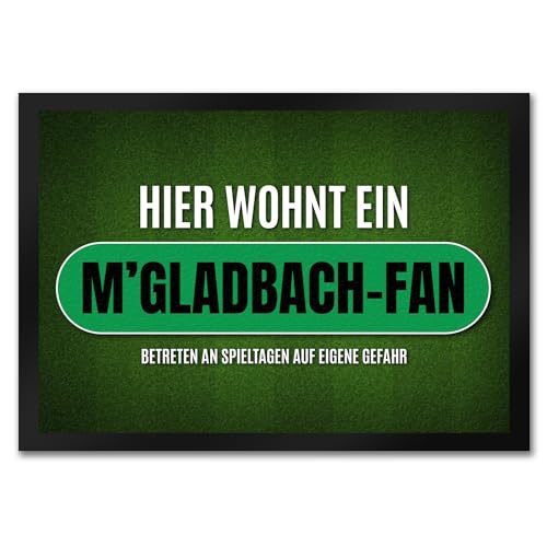 trendaffe - Hier wohnt EIN M'Gladbach-Fan Fußmatte mit Rasen Motiv Fußball Mönchengladbach von trendaffe